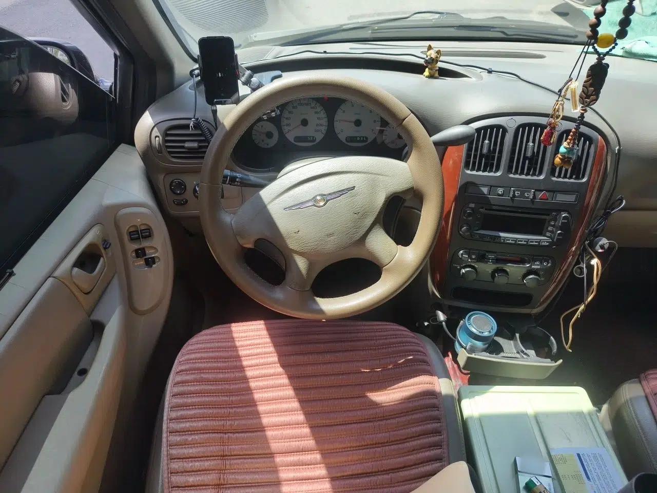 Chrysler Grand Voyager 2012 3.0L Classic Edition — миниатюра 10