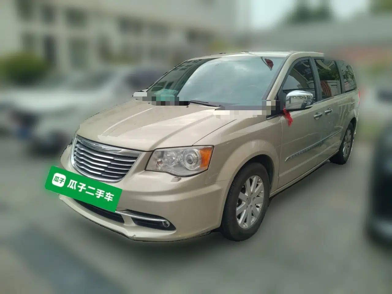 Chrysler Grand Voyager — миниатюра 1