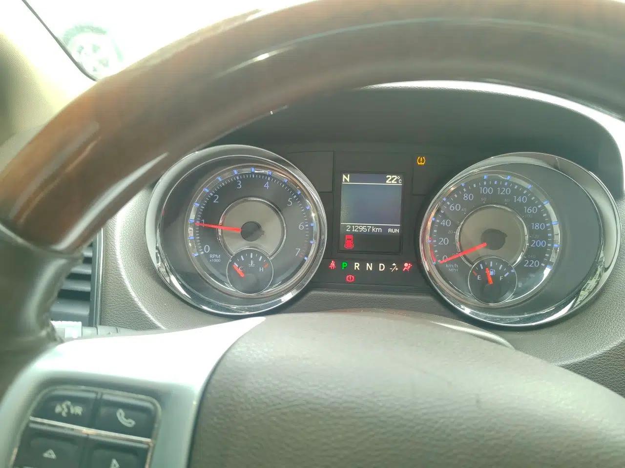 Chrysler Grand Voyager — миниатюра 12