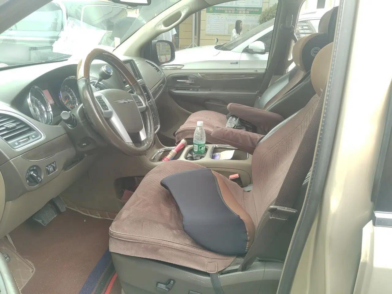 Chrysler Grand Voyager — миниатюра 15
