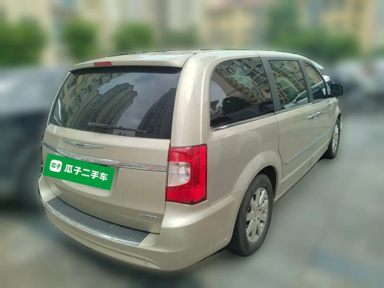 Chrysler Grand Voyager — миниатюра 6