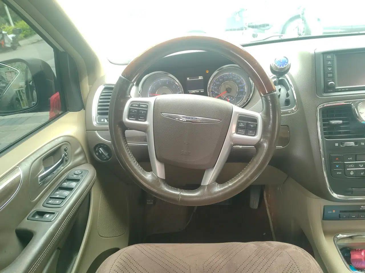Chrysler Grand Voyager — миниатюра 10