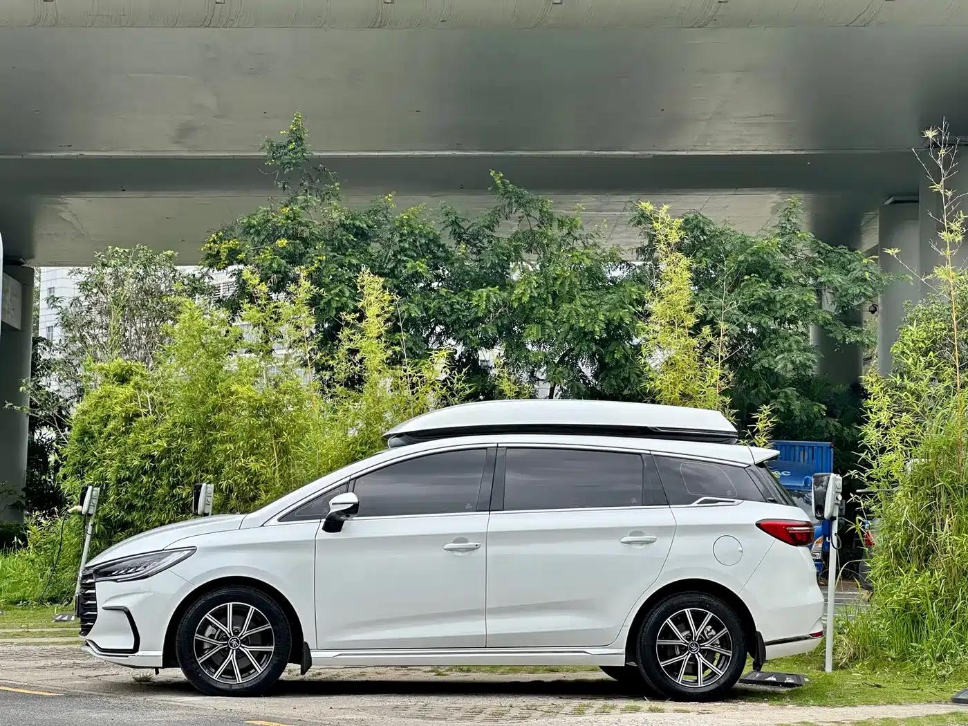 Song MAX New Energy 2022 DM-i 105KM Executive Edition — миниатюра 3