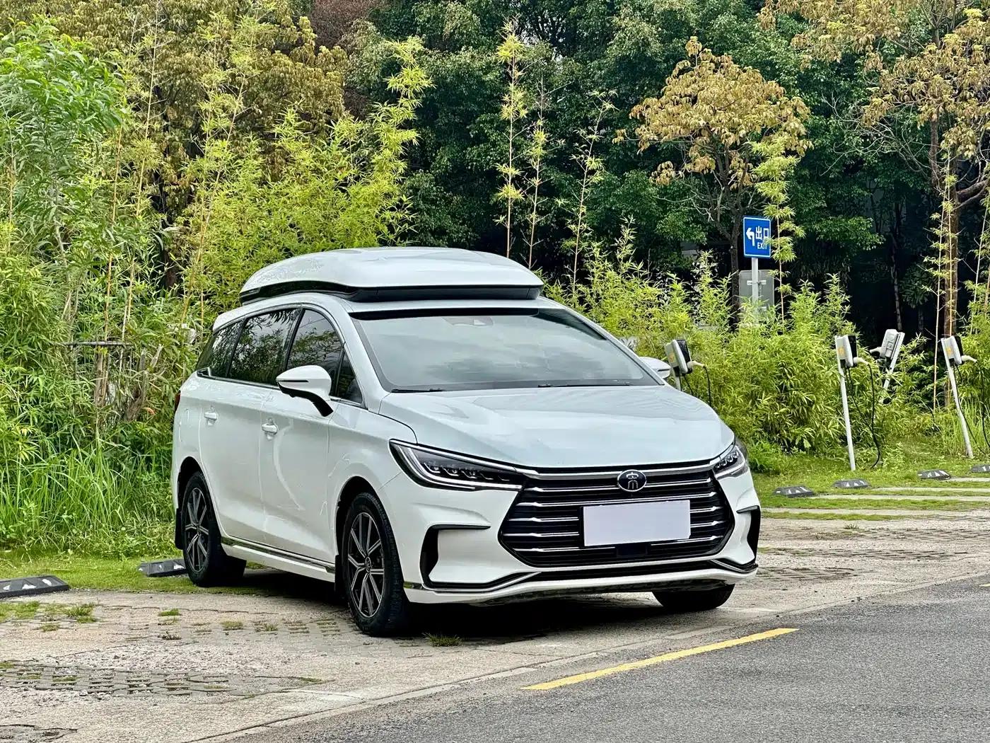 Song MAX New Energy 2022 DM-i 105KM Executive Edition — миниатюра 4