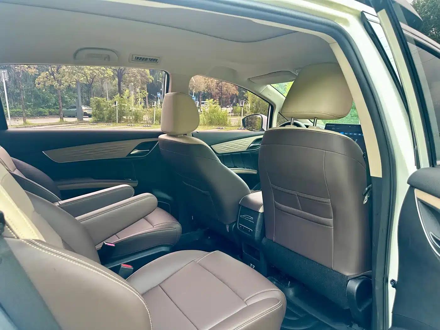 Song MAX New Energy 2022 DM-i 105KM Executive Edition — миниатюра 9