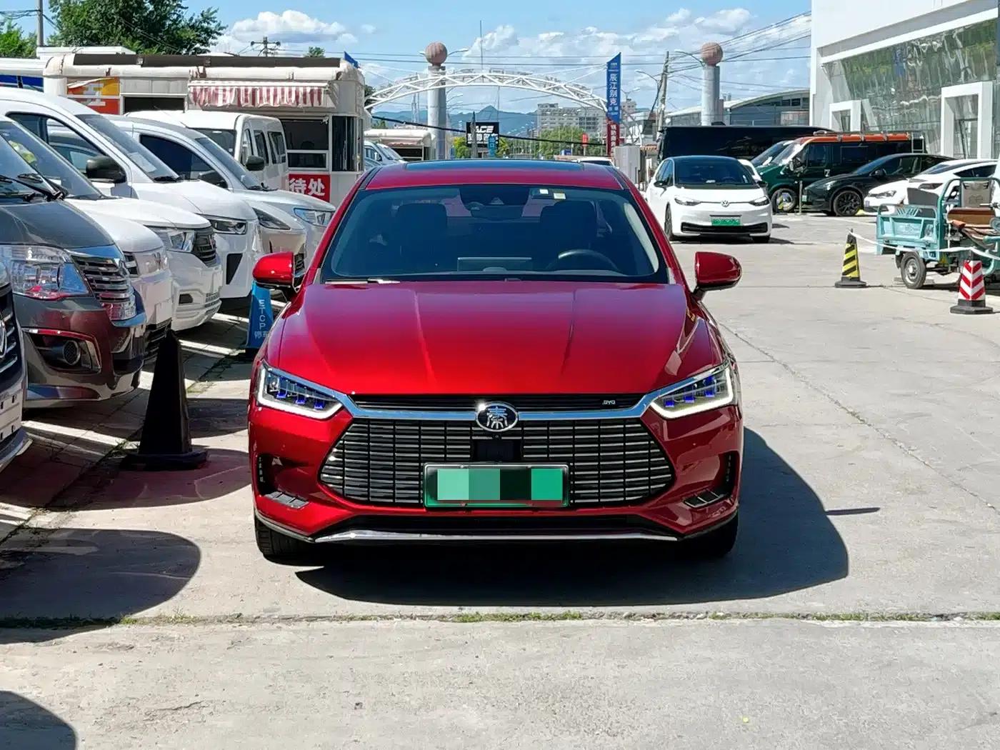 Qin Pro New Energy 2019 EV Super Edition High-Power Intelligent Connectivity Leading Model — миниатюра 2