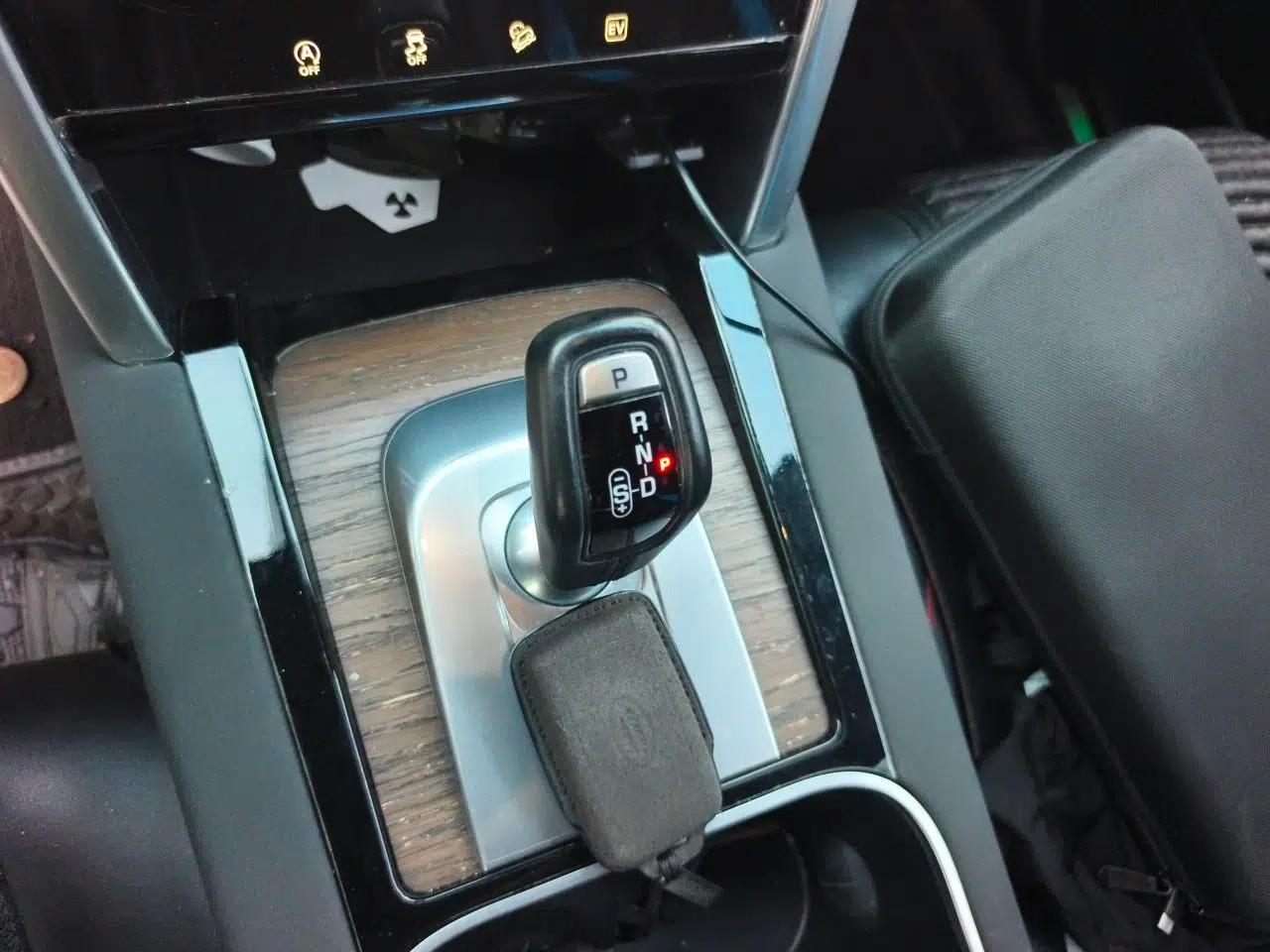 Land Rover Discovery Sport New Energy 2021 P300e Performance Tech Edition — миниатюра 14
