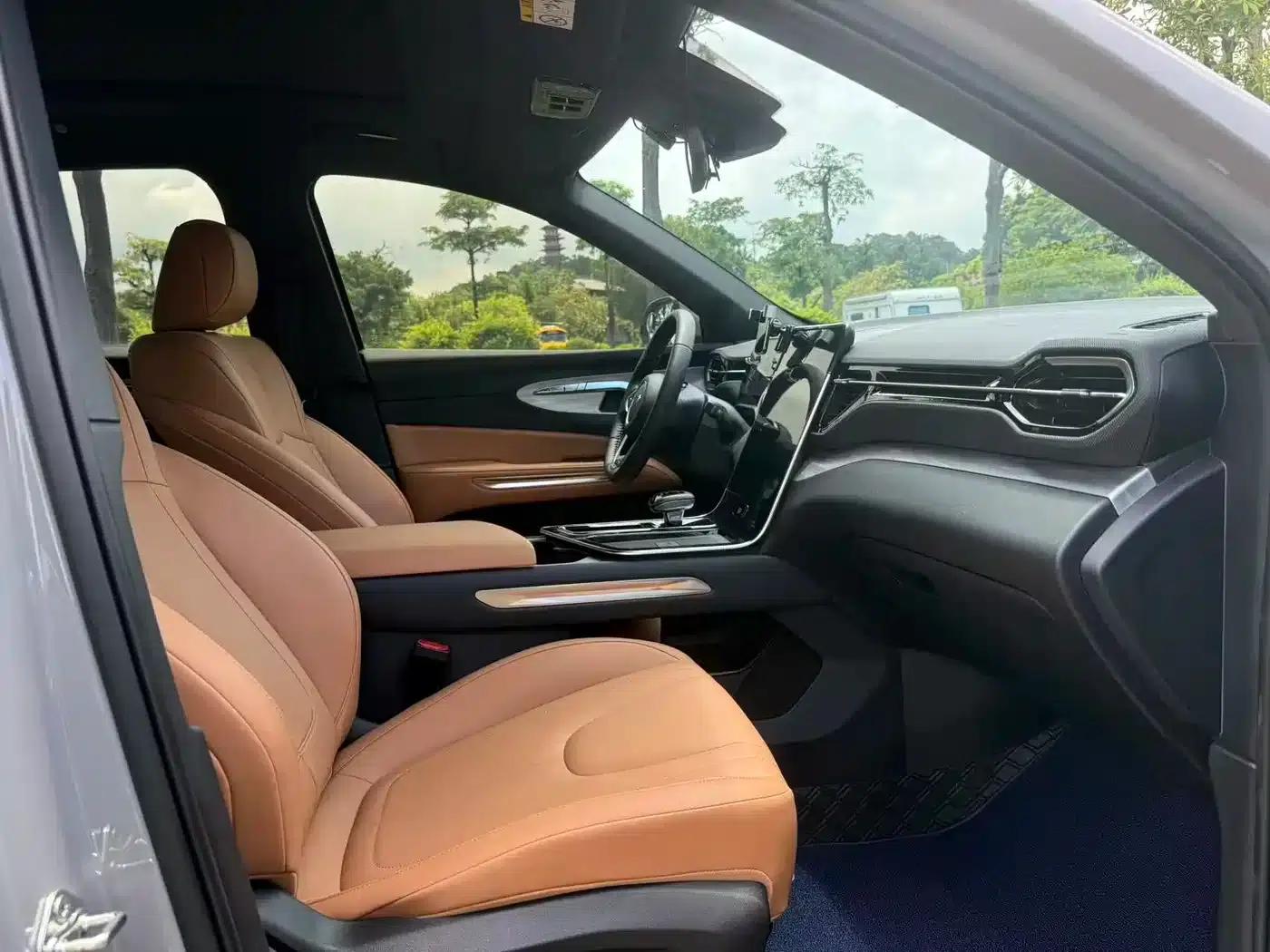 Bestune T90 2025 Dragon Edition 1.5T Enjoyment Model — миниатюра 8