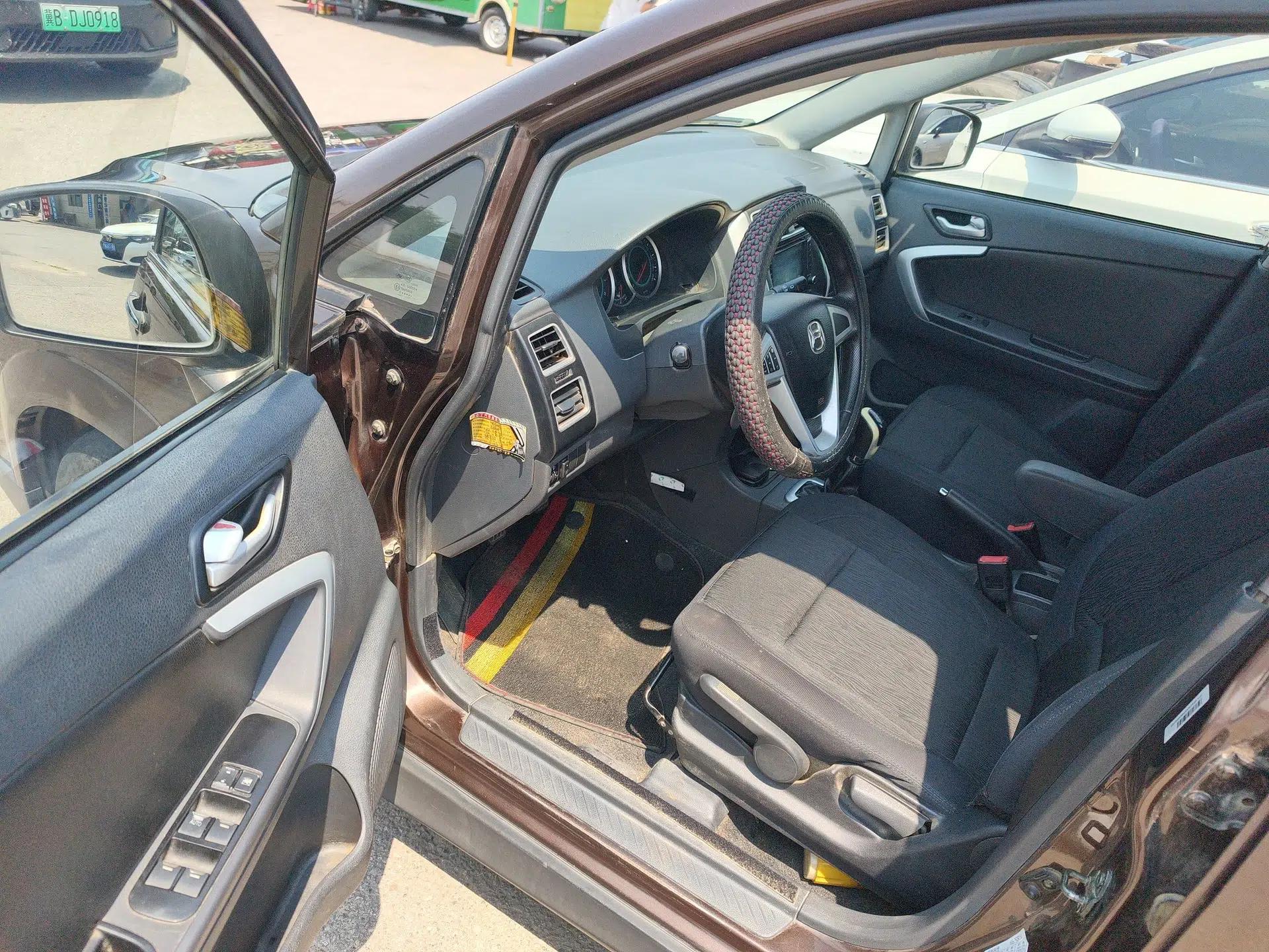 Suzuki Liana A6 2016 Hatchback 1.4L Manual Enjoyment Model — миниатюра 14