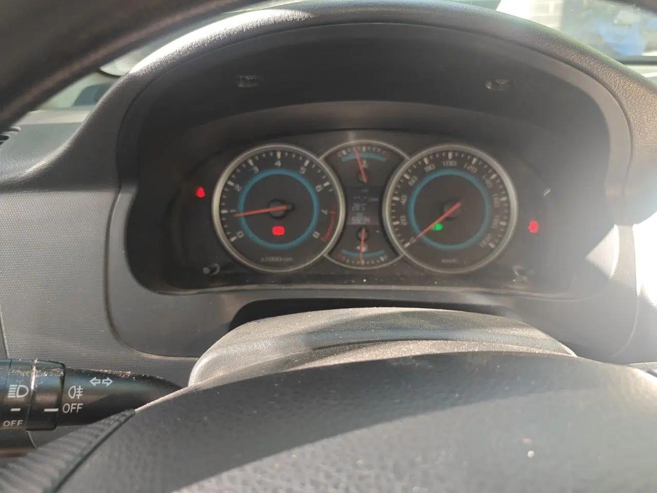 Suzuki Liana A6 2016 Hatchback 1.4L Manual Enjoyment Model — миниатюра 9