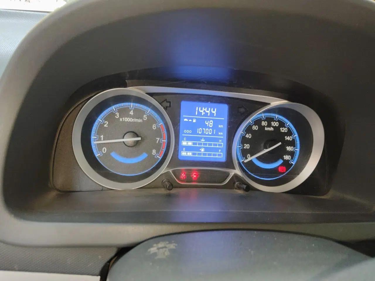 Suzuki Wagon R X5 2016 1.4L Entry Model China V Standard — миниатюра 12