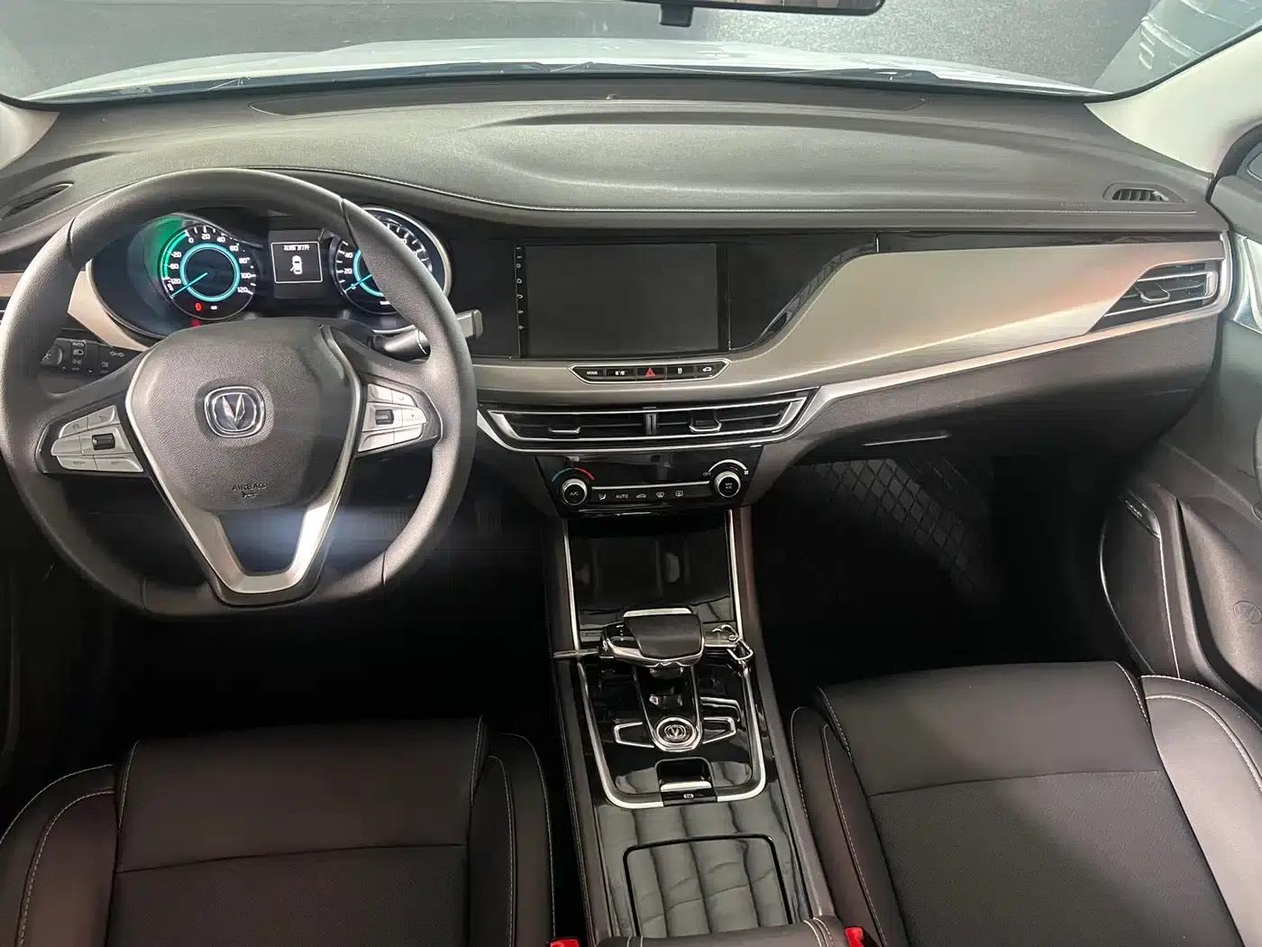 Changan Eado New Energy 2019 EV460 Smart Edition — миниатюра 6