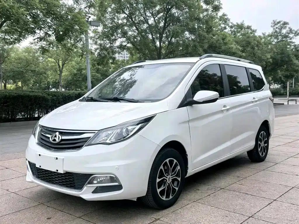 Changan Oushang A600 2016 1.5L Manual Deluxe 7-Seater — миниатюра 1