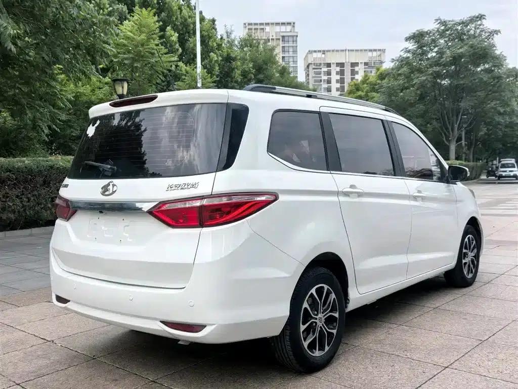 Changan Oushang A600 2016 1.5L Manual Deluxe 7-Seater — миниатюра 4