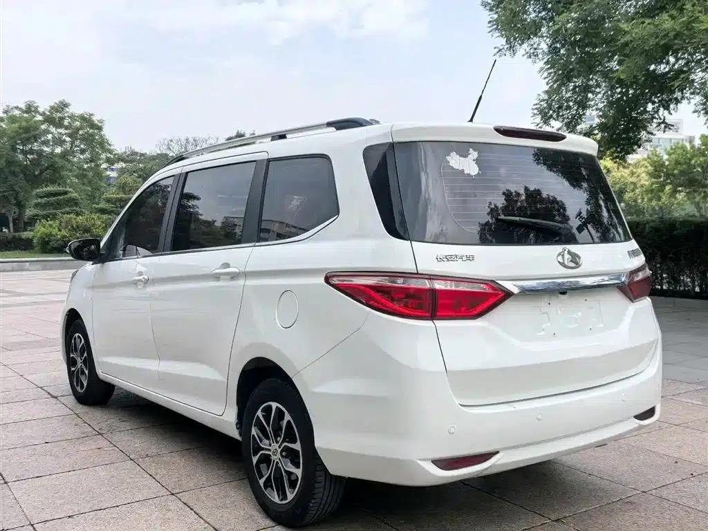 Changan Oushang A600 2016 1.5L Manual Deluxe 7-Seater — миниатюра 6