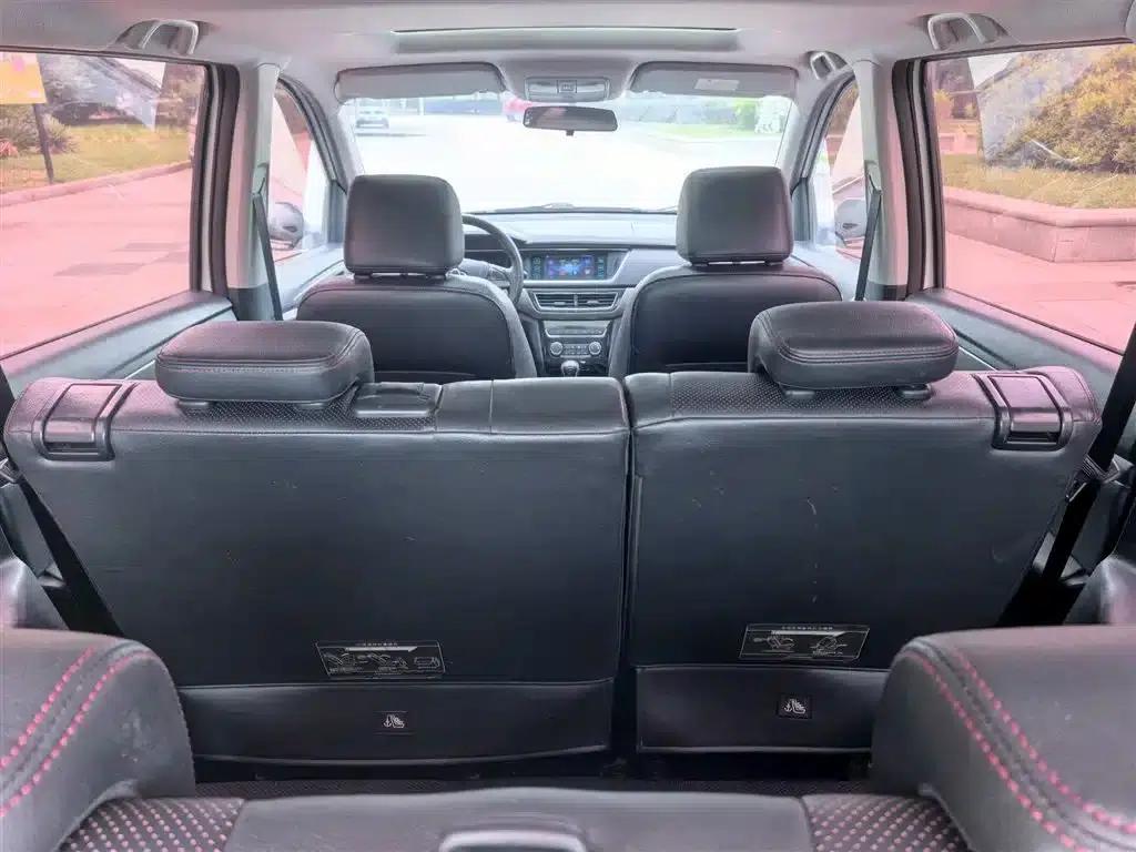 Changan Oushang A600 2016 1.5L Manual Deluxe 7-Seater — миниатюра 8