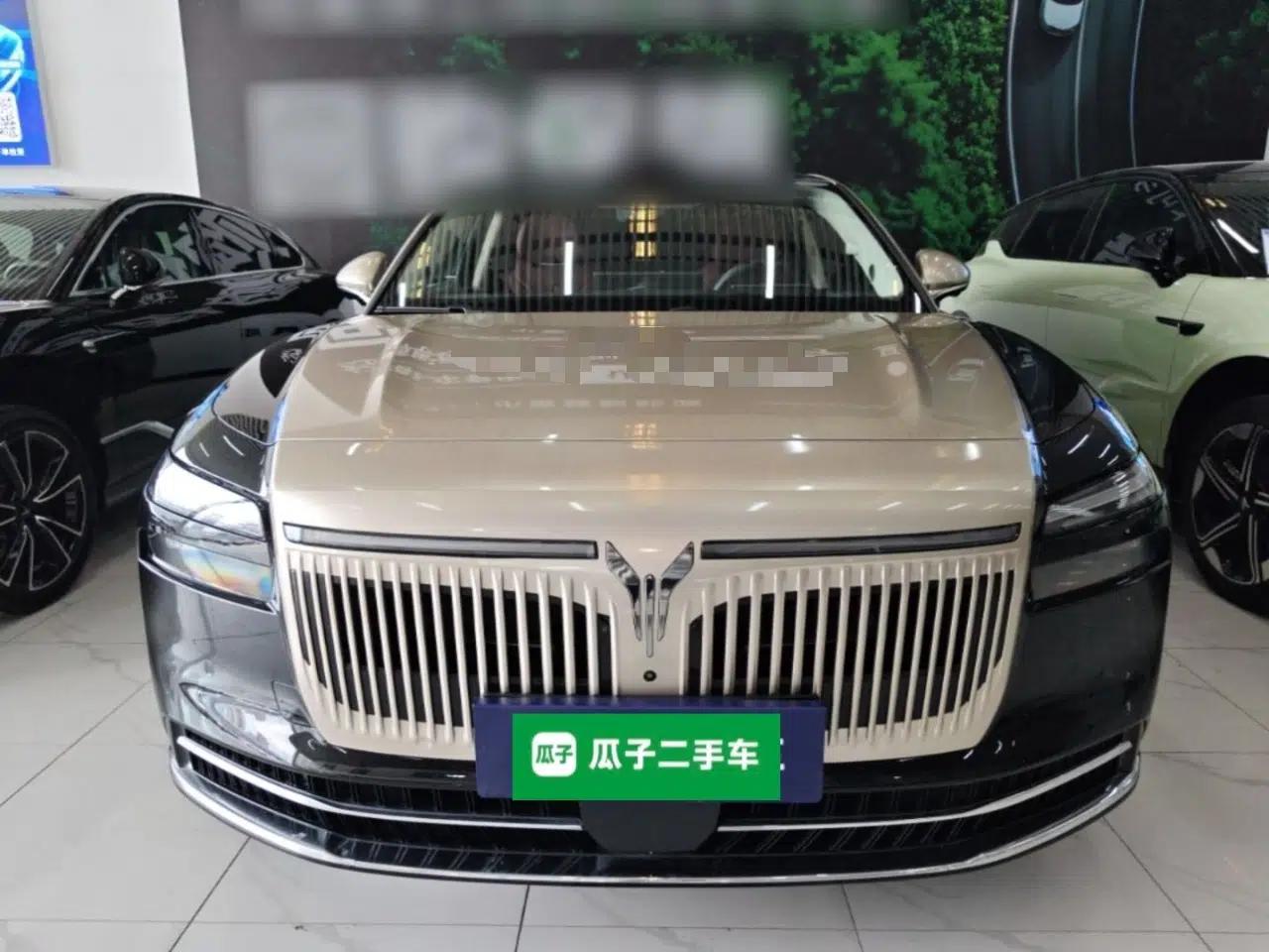VOYAH Lantu Chiguang L 2026 Four-Wheel-Drive Ultra — миниатюра 2