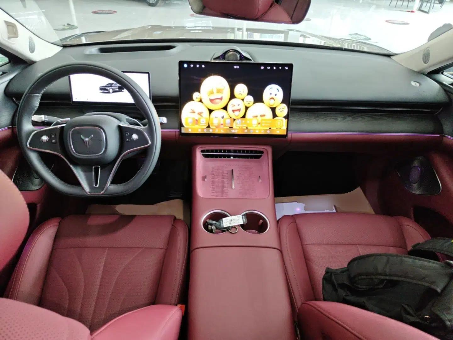 VOYAH Lantu Chiguang L 2026 Four-Wheel-Drive Ultra — миниатюра 12
