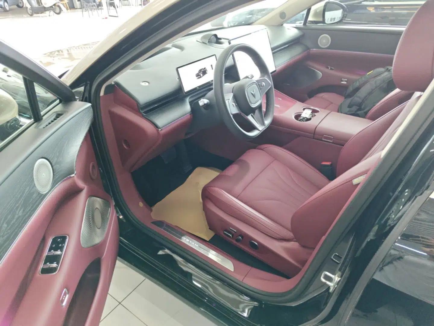 VOYAH Lantu Chiguang L 2026 Four-Wheel-Drive Ultra — миниатюра 18