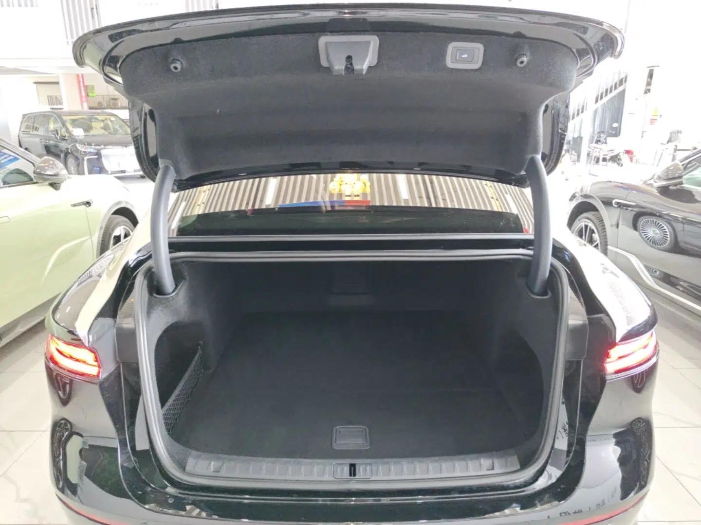 VOYAH Lantu Chiguang L 2026 Four-Wheel-Drive Ultra — миниатюра 22