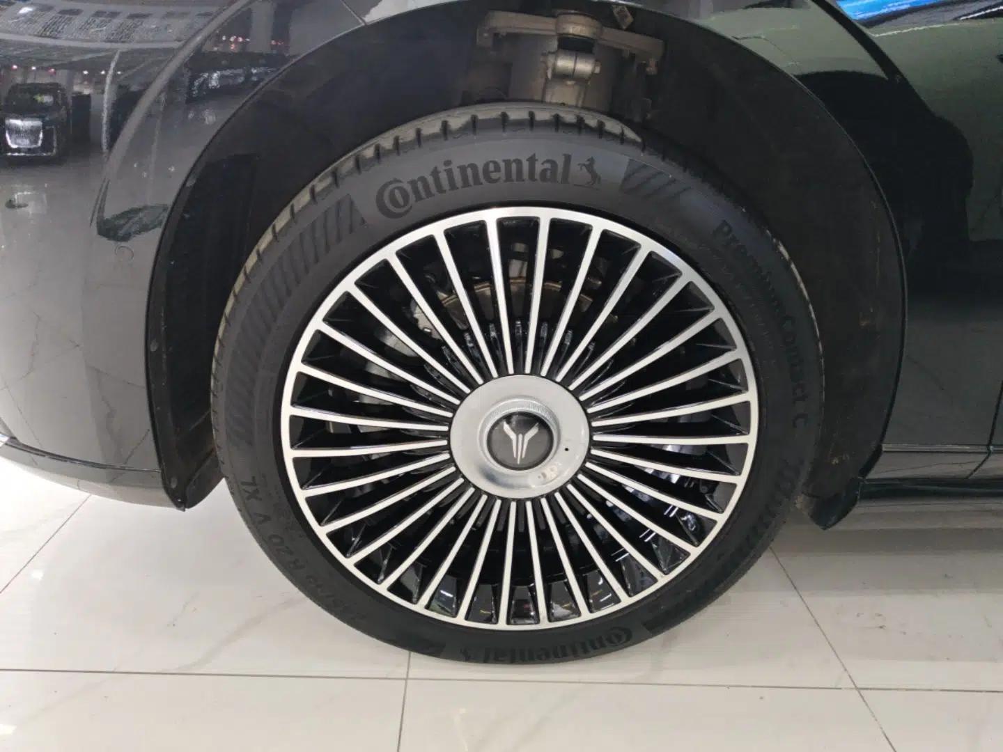 VOYAH Lantu Chiguang L 2026 Four-Wheel-Drive Ultra — миниатюра 10