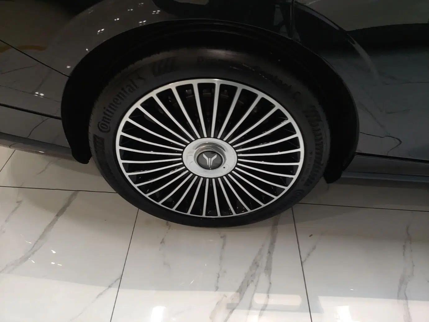 VOYAH Lantu Chiguang L 2026 Four-Wheel-Drive Ultra — миниатюра 11