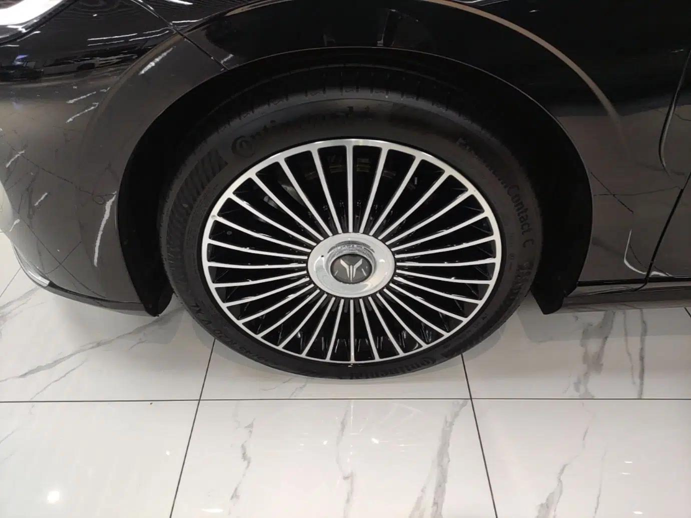 VOYAH Lantu Chiguang L 2026 Four-Wheel-Drive Ultra — миниатюра 10