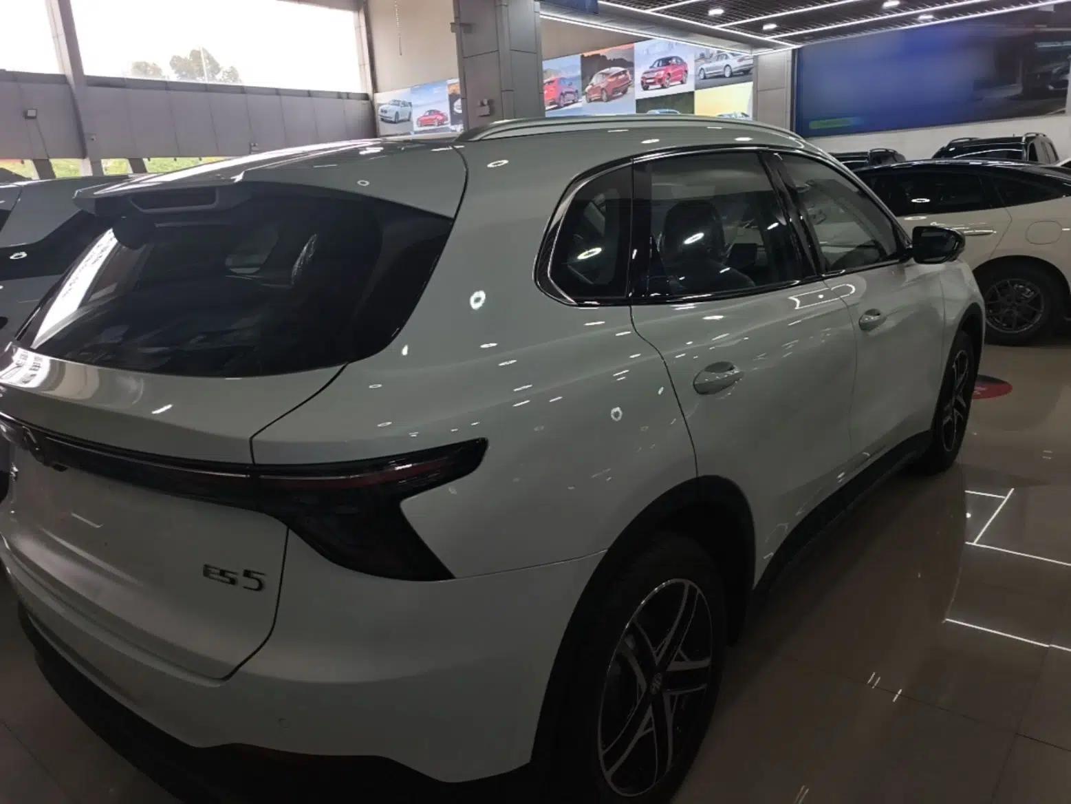 MG ES5 2025 425plus Rear-Drive Version — миниатюра 6