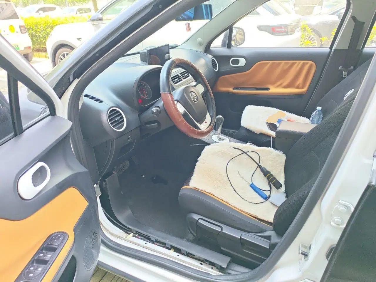 MG 3SW 2015 1.5L AMT Elite Model — миниатюра 16