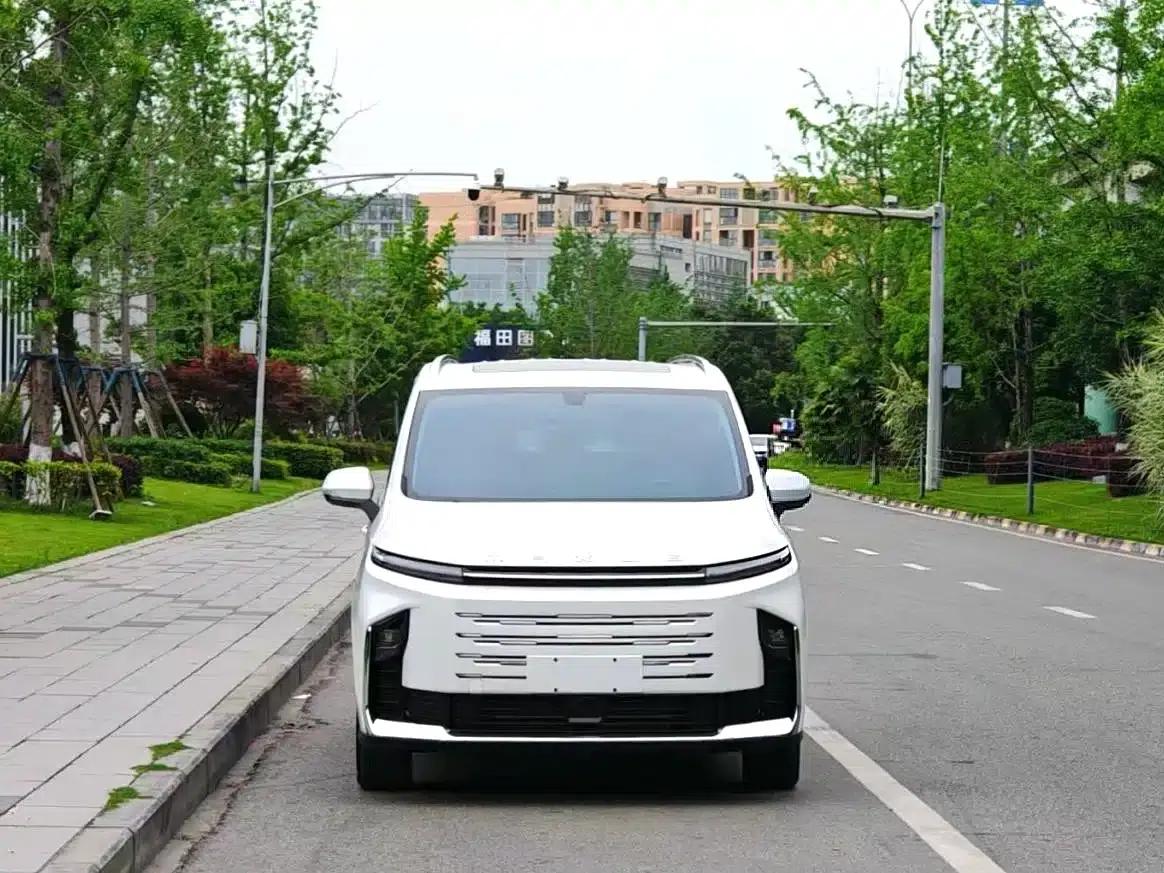Maxus G50 Plug-in Hybrid 2025 Facelift Navigator Edition — миниатюра 2
