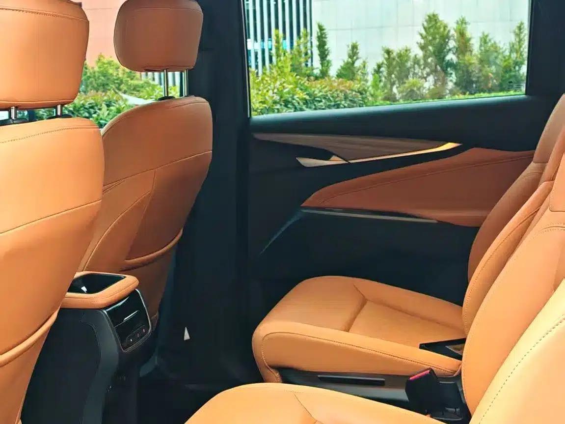 Maxus G50 Plug-in Hybrid 2025 Facelift Navigator Edition — миниатюра 7