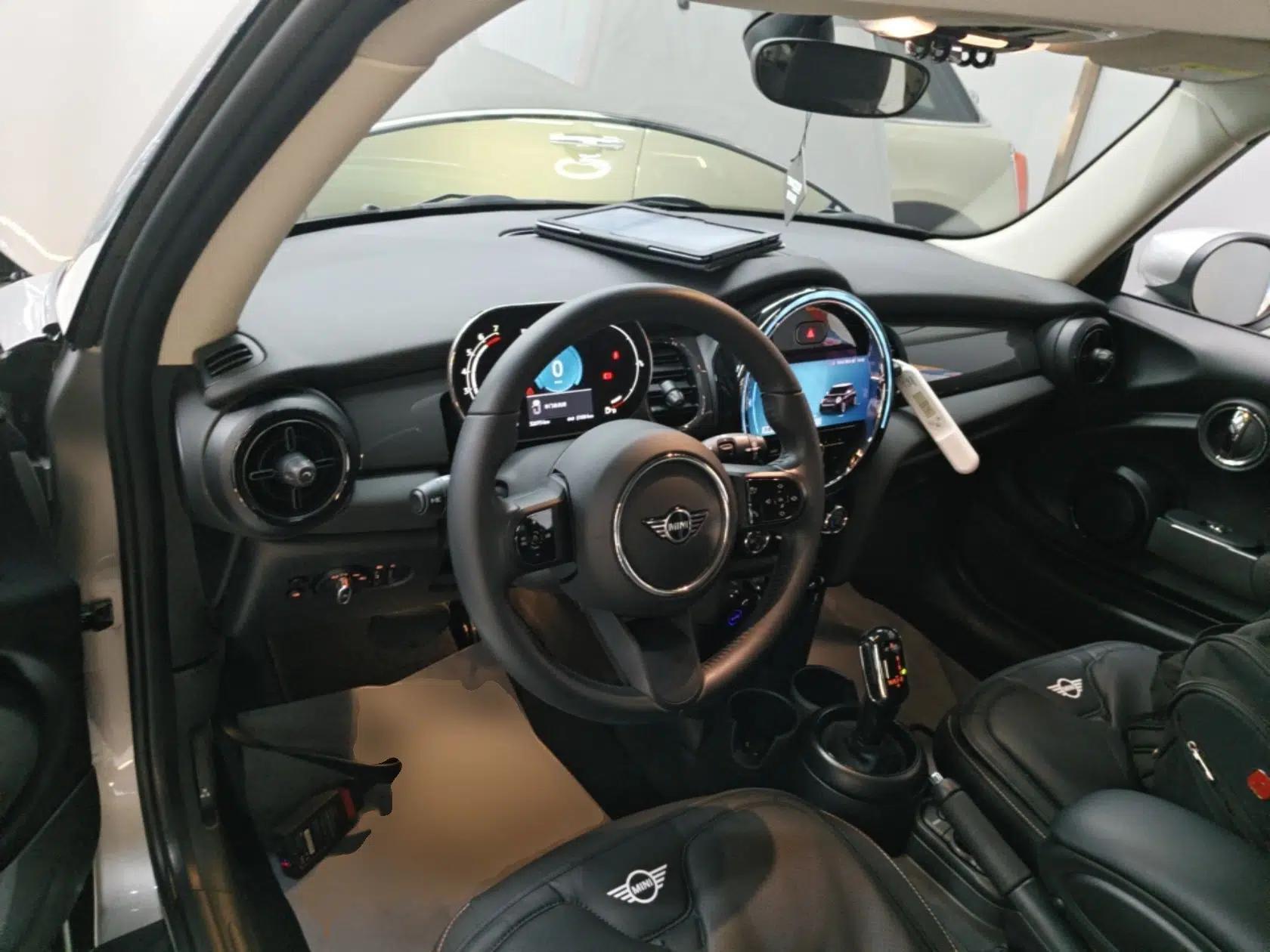 MINI 2023 1.5T ONE — миниатюра 12