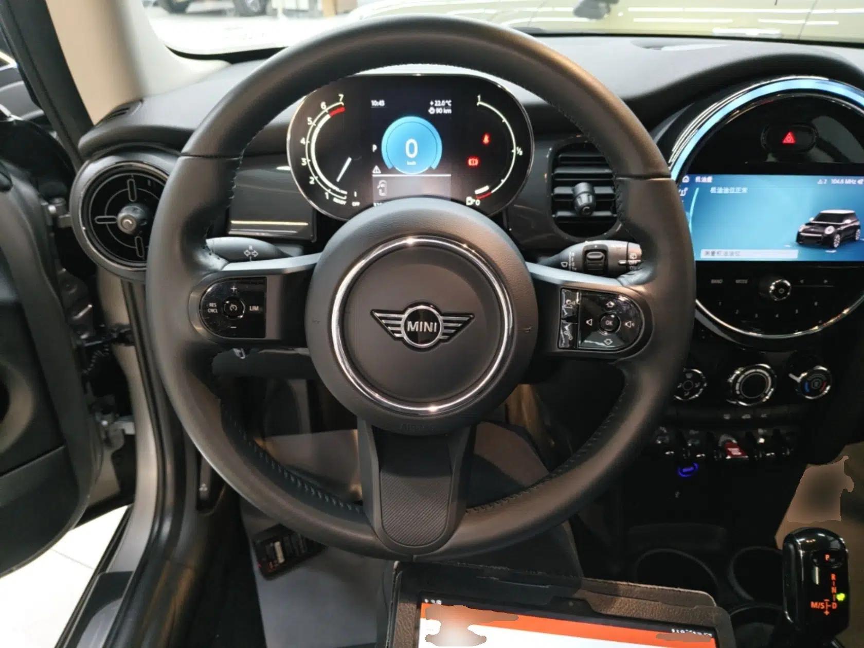 MINI 2023 1.5T ONE — миниатюра 13
