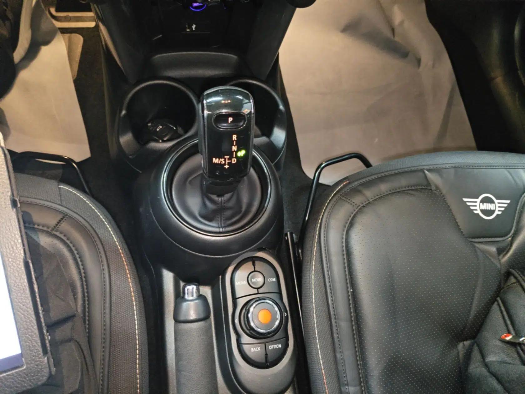 MINI 2023 1.5T ONE — миниатюра 16