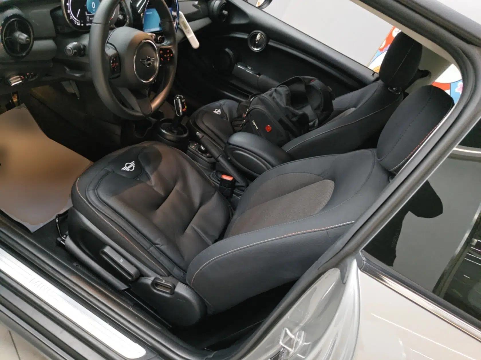 MINI 2023 1.5T ONE — миниатюра 17