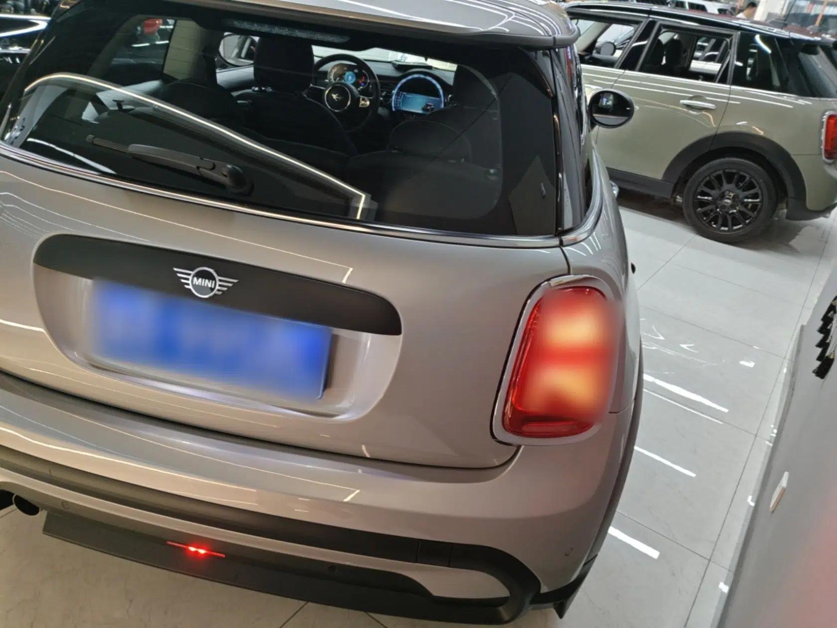MINI 2023 1.5T ONE — миниатюра 6