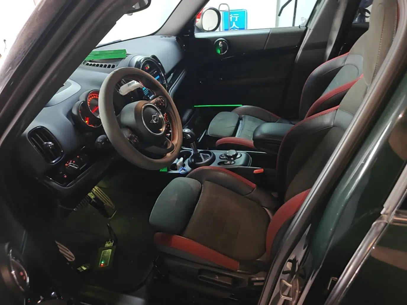 MINI JCM COUNTRYMAN 2018 2.0T JOHN COOPER WORKS ALL-IN — миниатюра 17