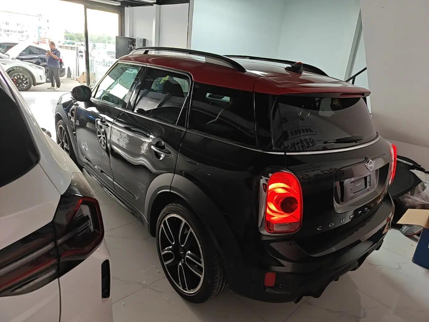 MINI JCM COUNTRYMAN 2018 2.0T JOHN COOPER WORKS ALL-IN — миниатюра 4