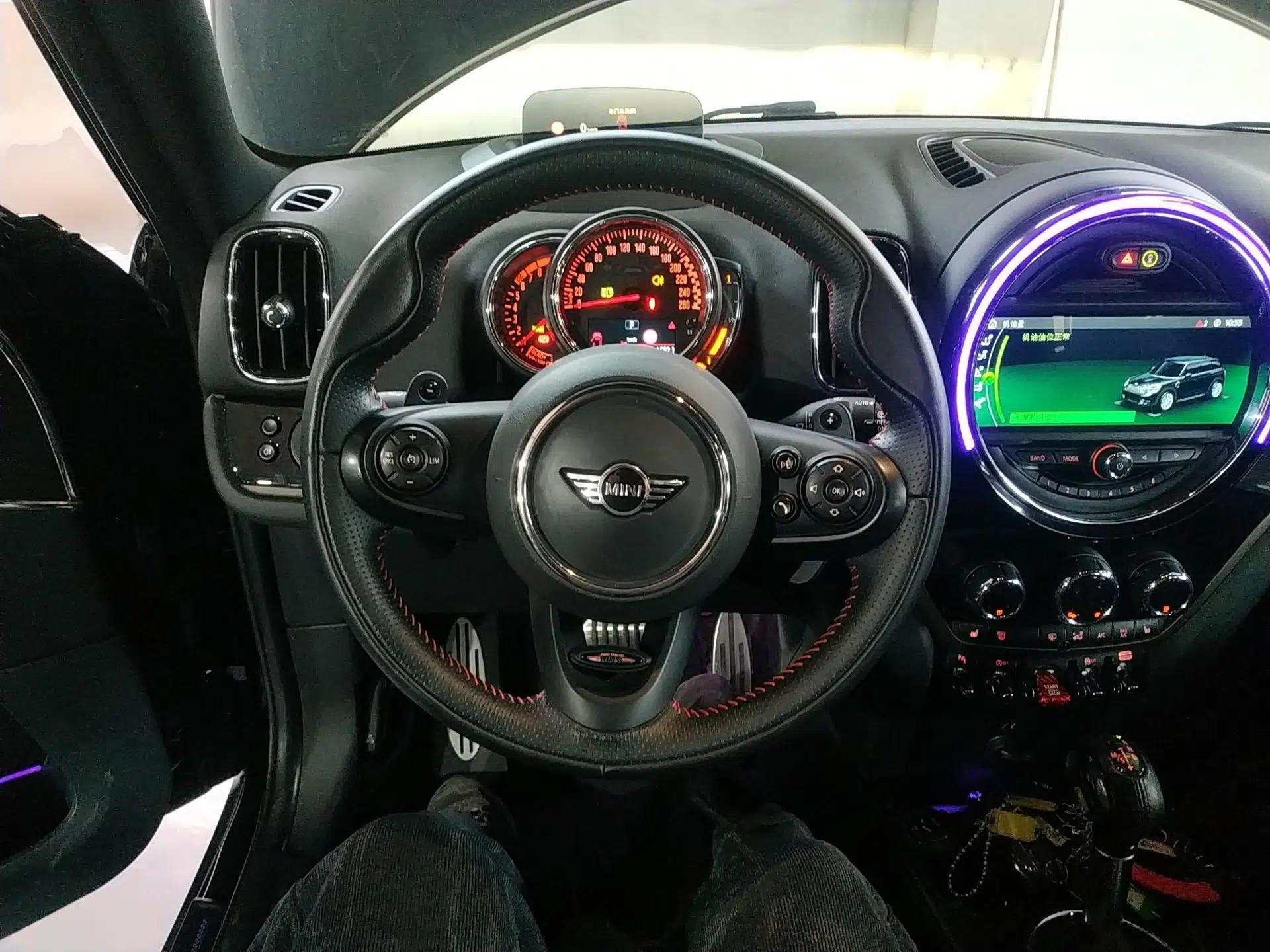 MINI JCM COUNTRYMAN 2018 2.0T JOHN COOPER WORKS ALL-IN — миниатюра 18