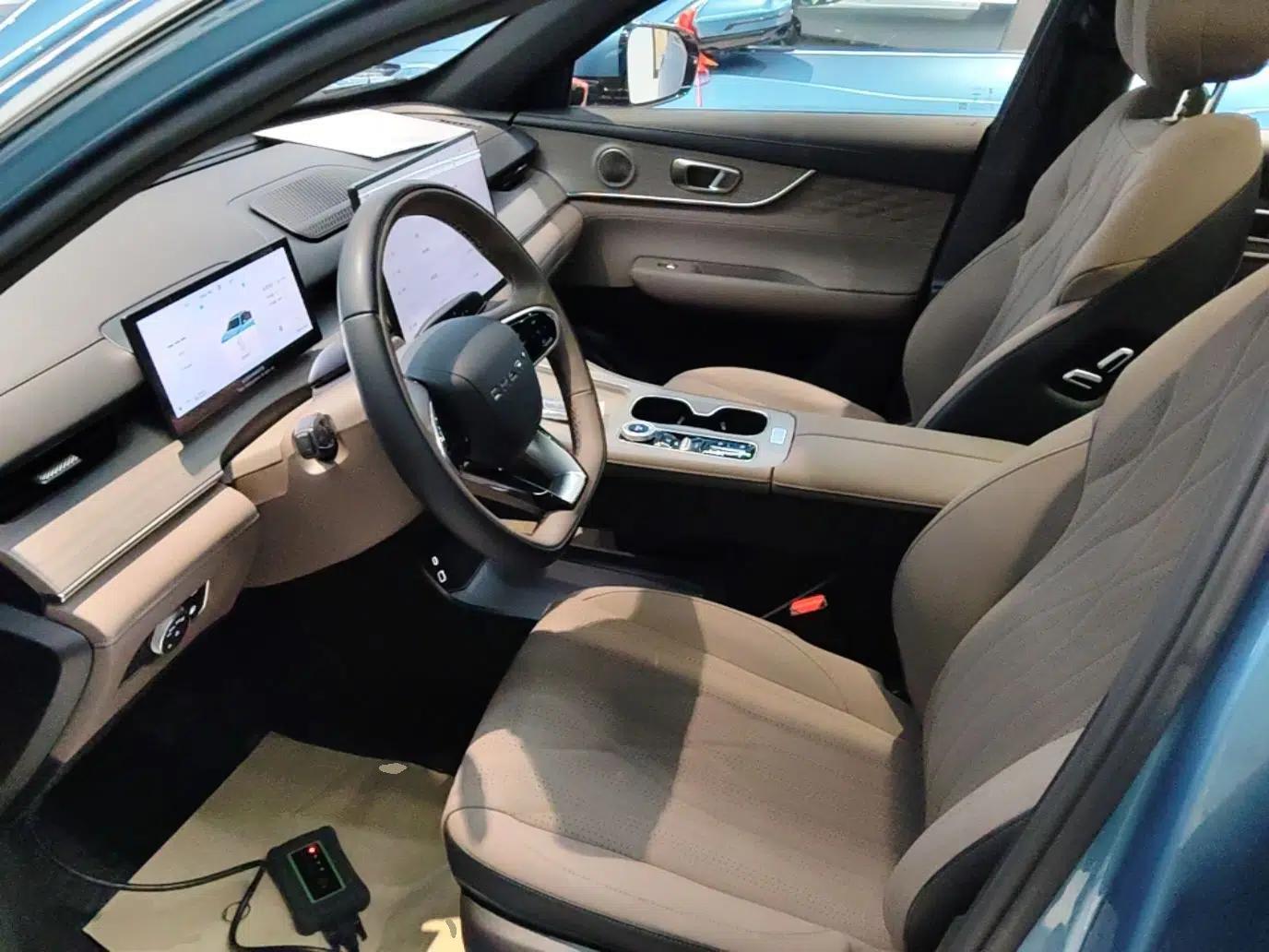 Chery Tiggo 8 PLUS C-DM 2025 1.5T 116 km Prestige Version 5 Seats — миниатюра 22