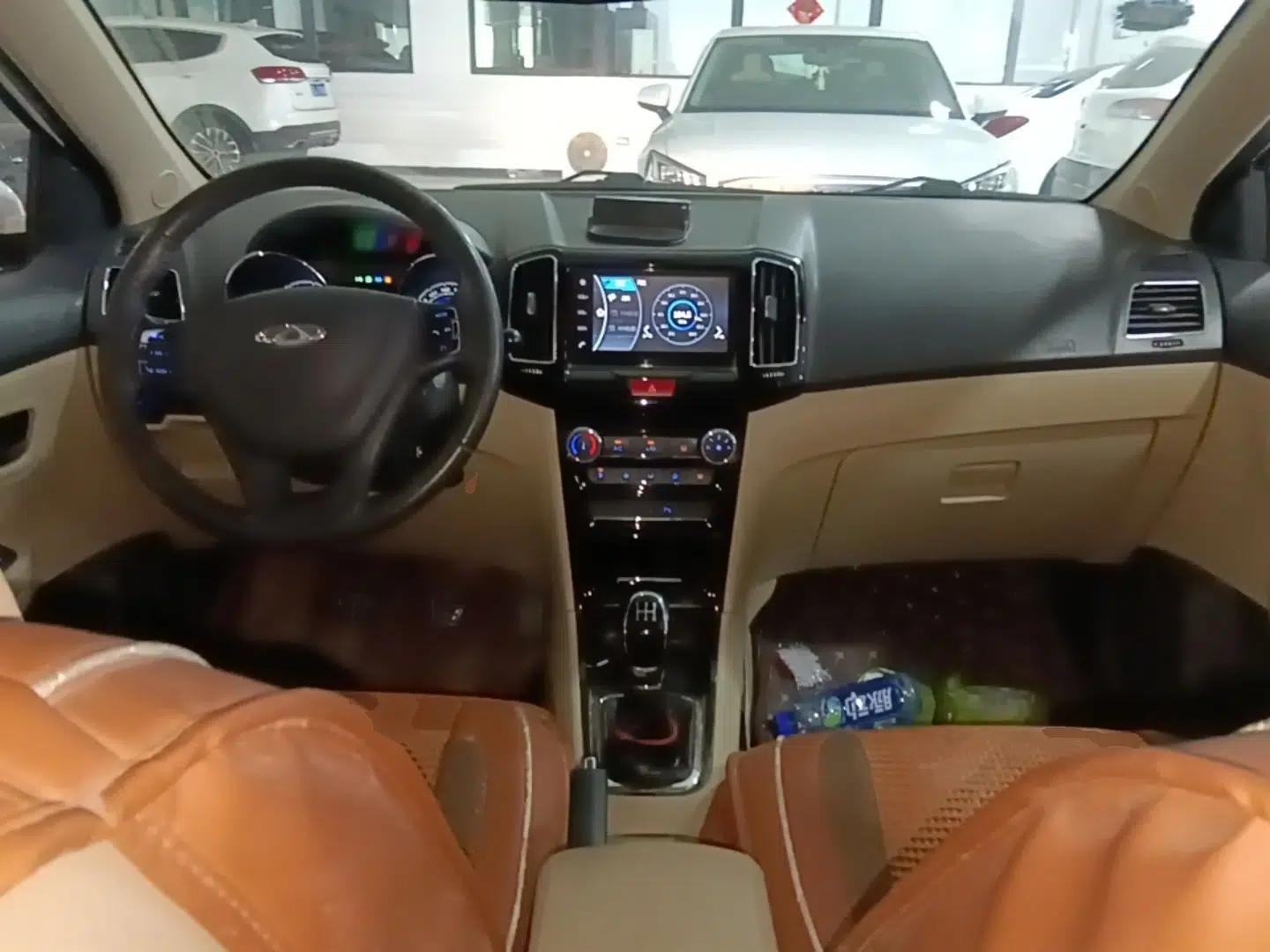 Chery E3 2015 1.5L Manual ZhiShang Model — миниатюра 12