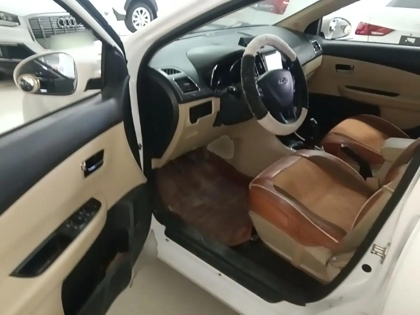 Chery E3 2015 1.5L Manual ZhiShang Model — миниатюра 18