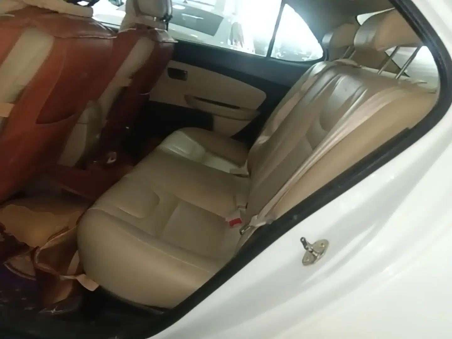Chery E3 2015 1.5L Manual ZhiShang Model — миниатюра 20