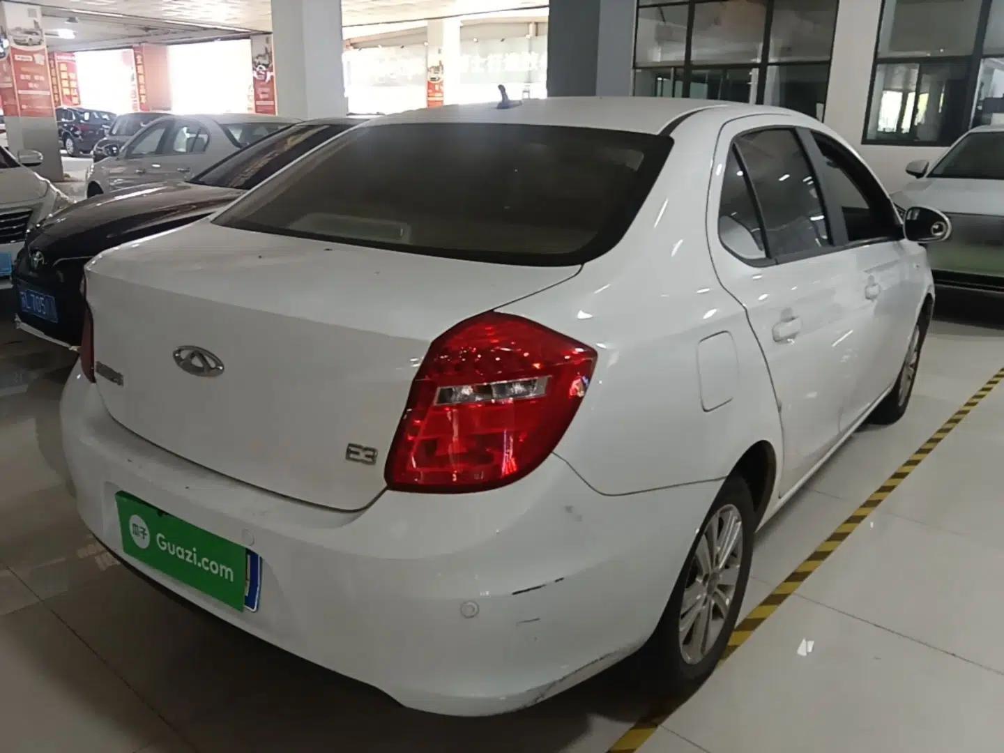 Chery E3 2015 1.5L Manual ZhiShang Model — миниатюра 6