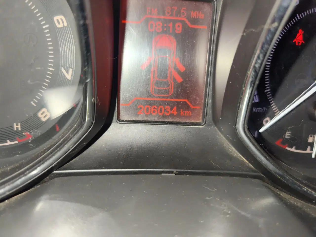 Chery Arrizo 7 2013 1.6L Manual ZhiXiang Edition — миниатюра 12