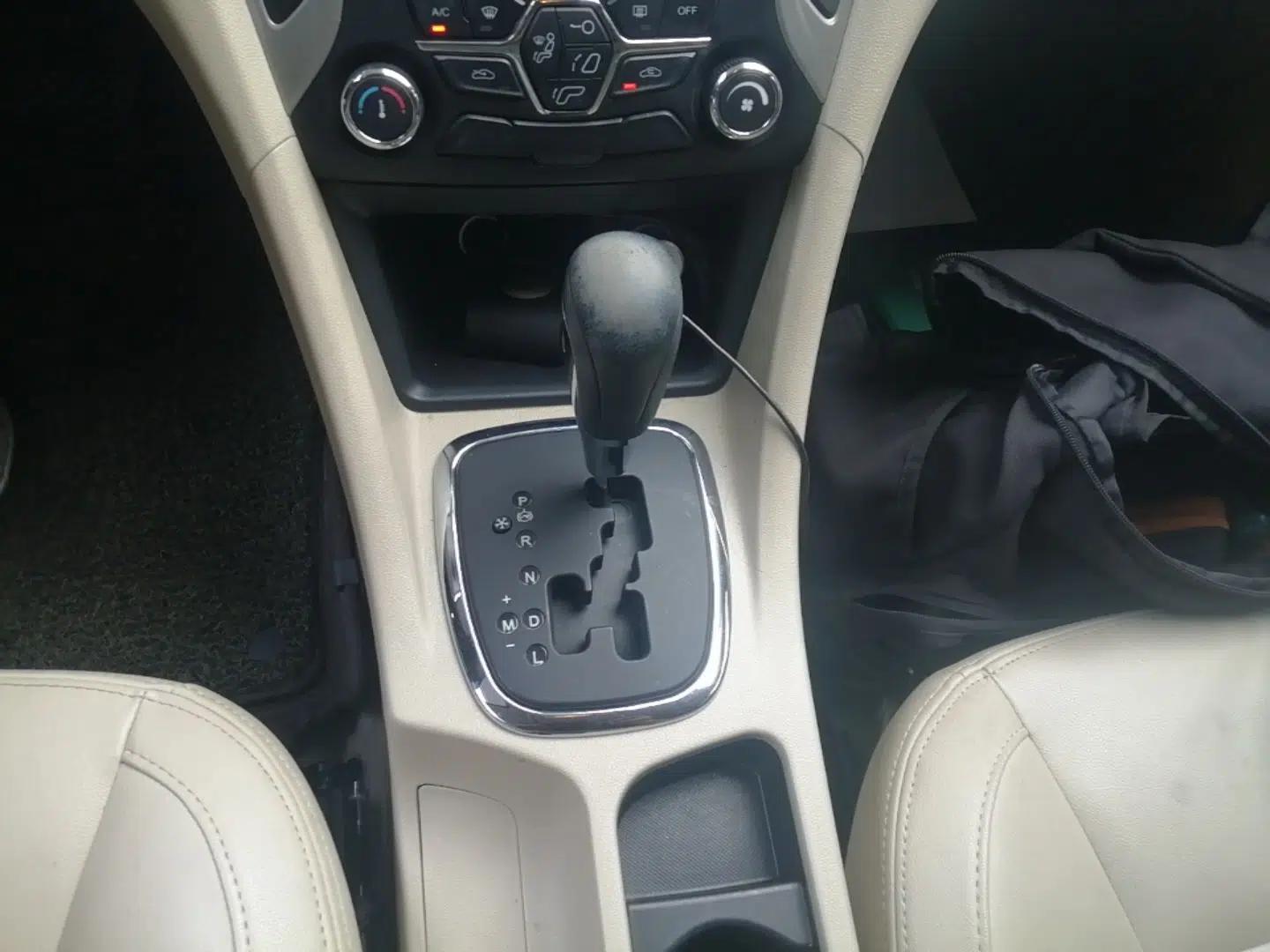 Chery Arrizo 7 2013 1.6L CVT ZhiShang Edition — миниатюра 16
