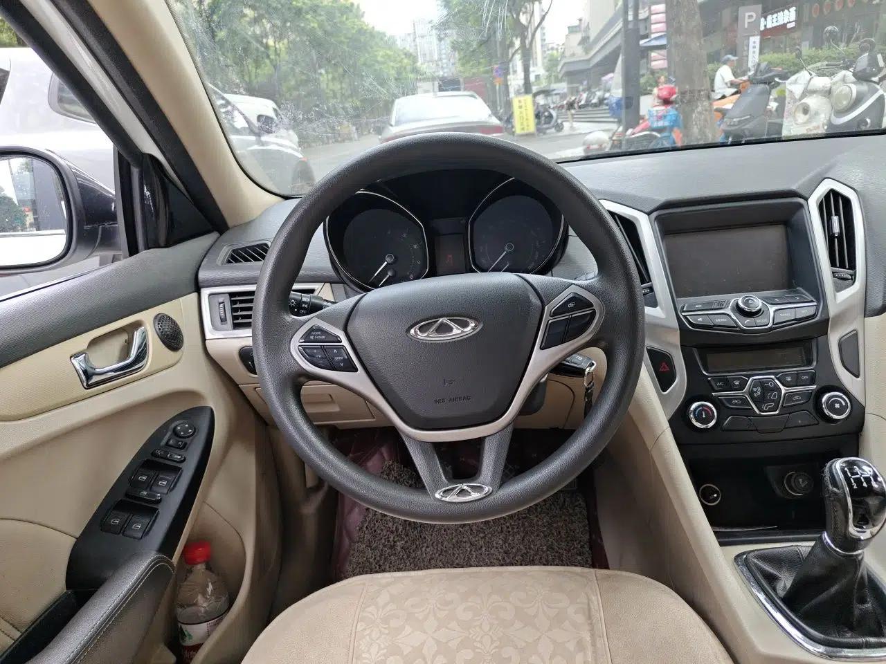 Chery Arrizo 7 2013 1.6L Manual Zhi Ling Edition — миниатюра 10