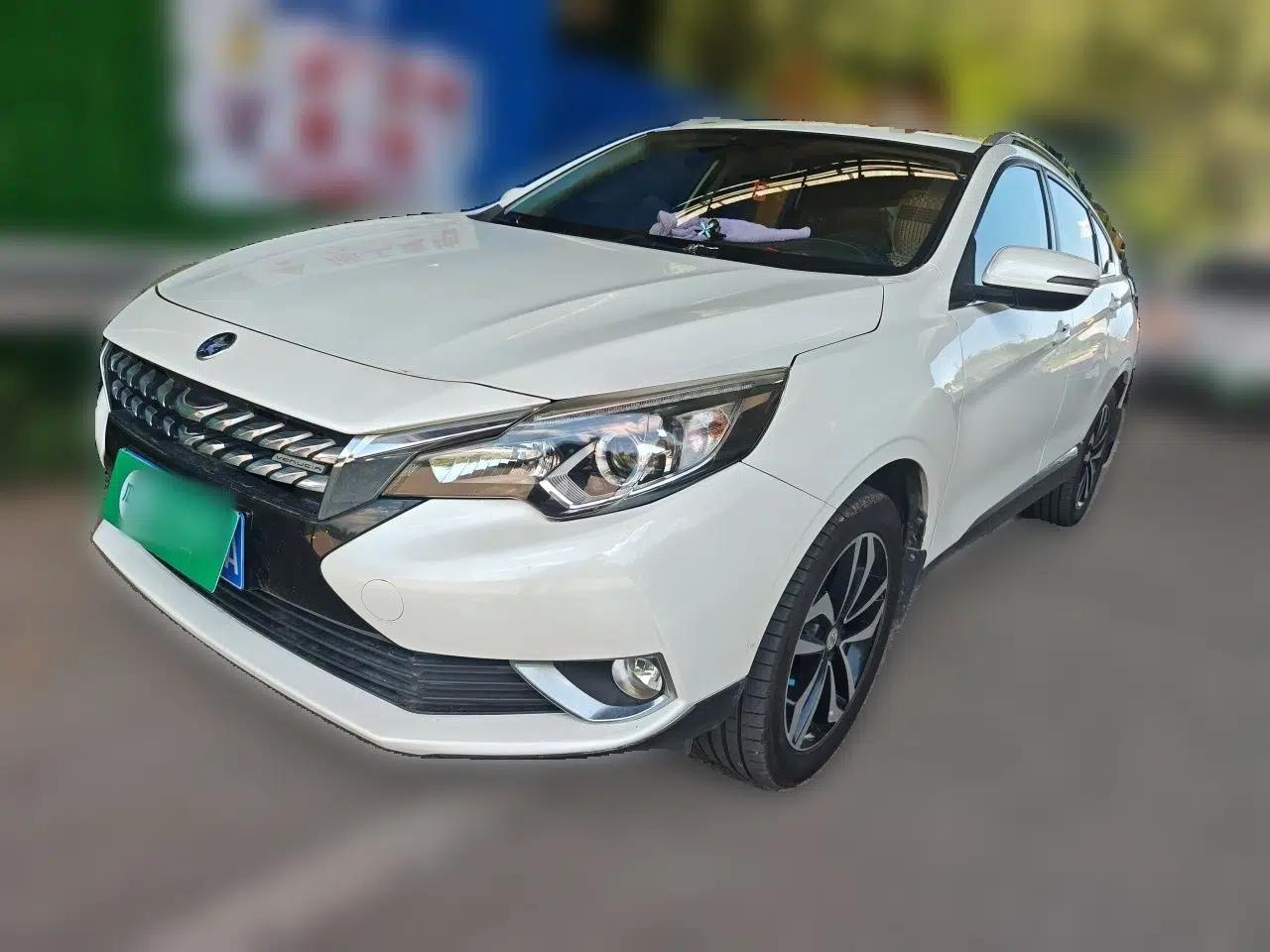 Venucia T90 2017 2.0L Manual ZhiShang Edition — миниатюра 1