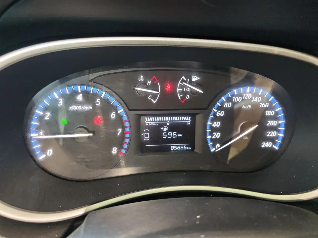 Venucia T90 2017 2.0L Manual ZhiShang Edition — миниатюра 11