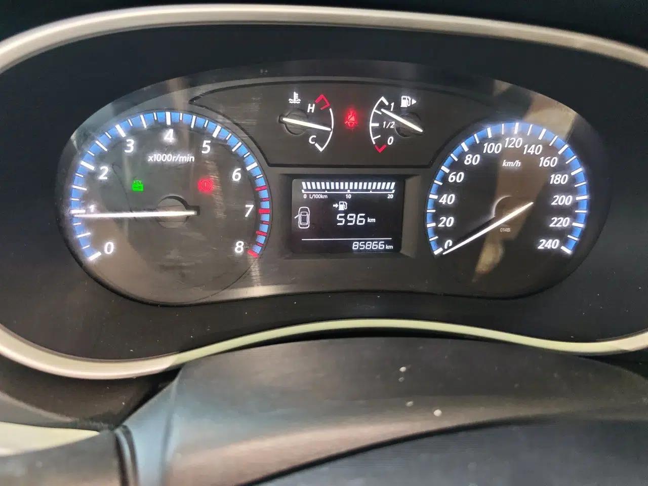 Venucia T90 2017 2.0L Manual ZhiShang Edition — миниатюра 12